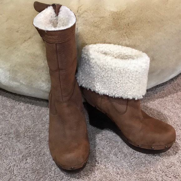 UGG Shoes - UGG Carnagie Ankle Boot Chestnut